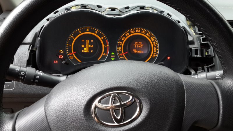 Приборная панель Toyota Corolla e150