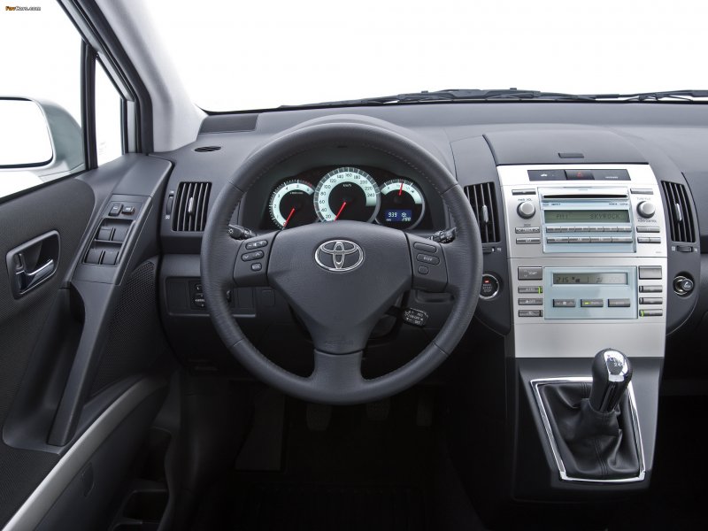 Toyota Corolla Verso 2007