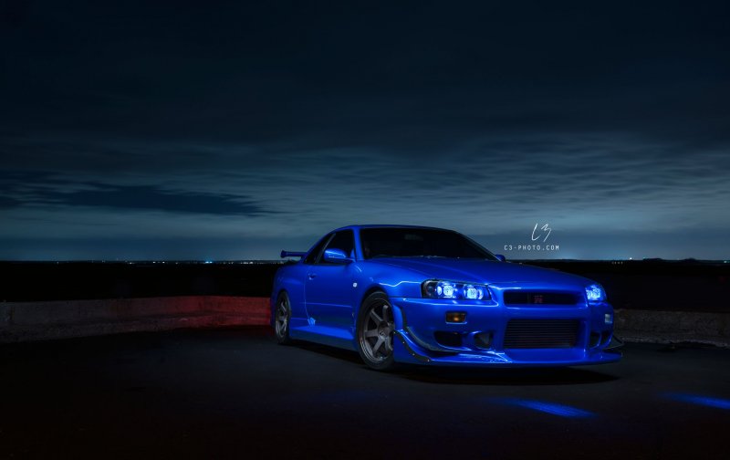 Nissan Skyline GTR r34 ночью
