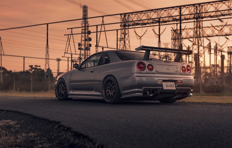 Nissan Skyline GTR r34 серебристый