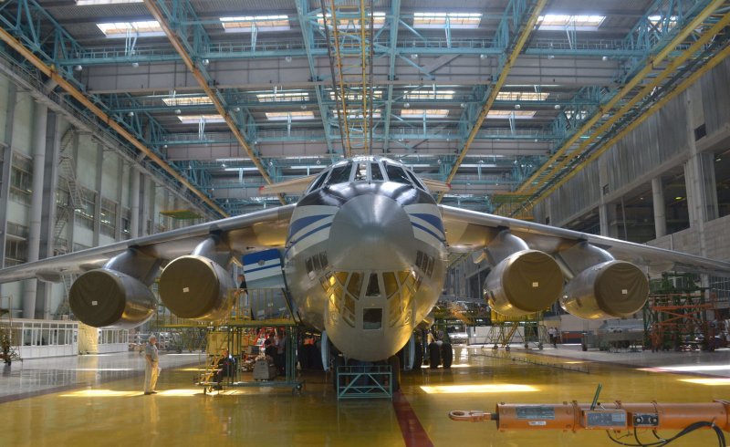 Самолет Авиастар ил 76