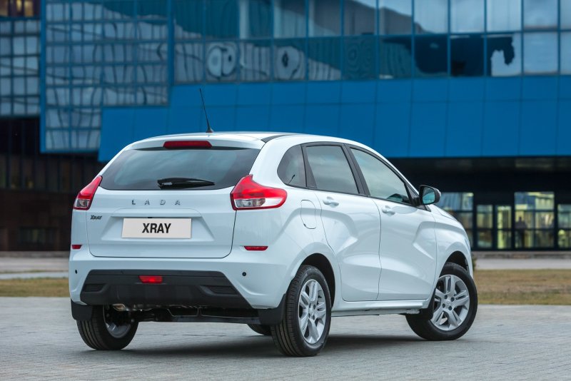 Lada XRAY Cross оранжевый