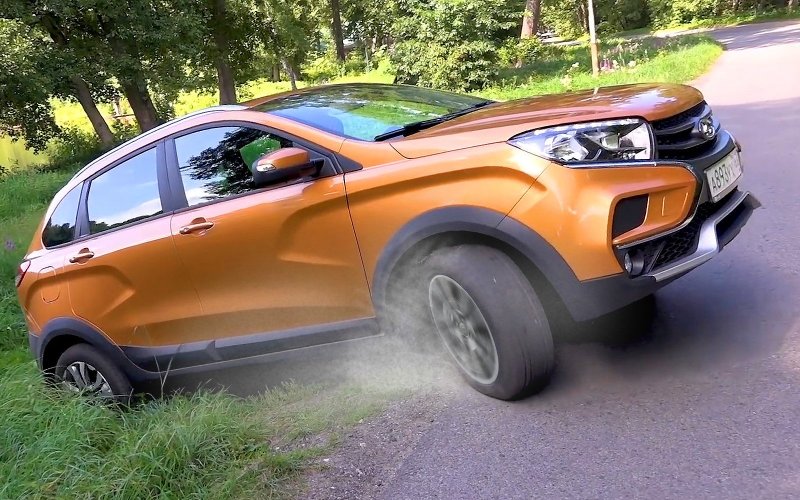Lada XRAY Cross 2021