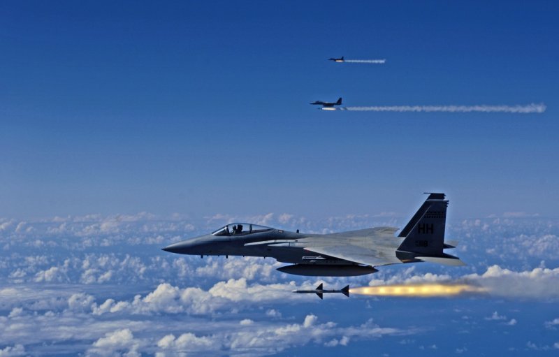 F-15 ракеты