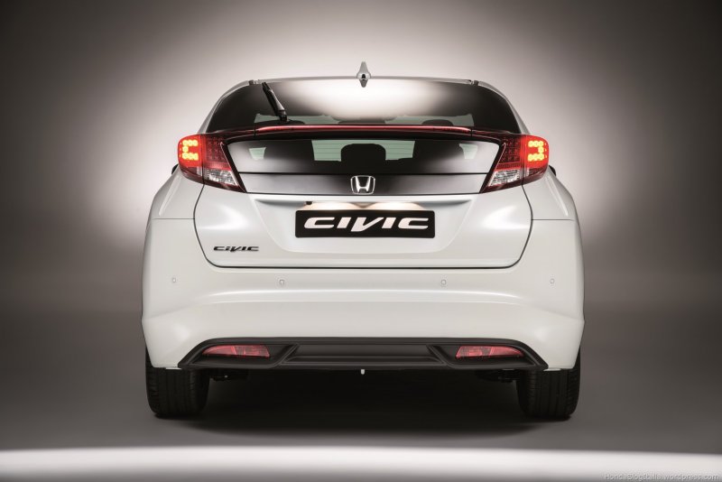 Honda Civic 2016 зад