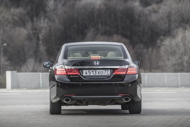 Honda Accord 2013 сзади