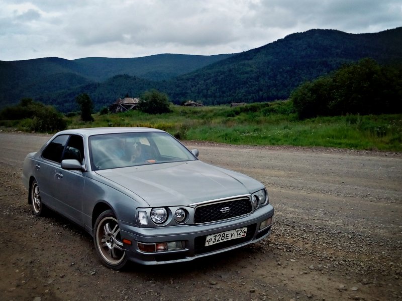 Nissan Gloria 89