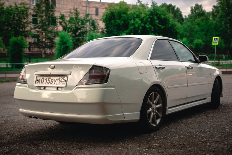 Nissan Gloria 2002