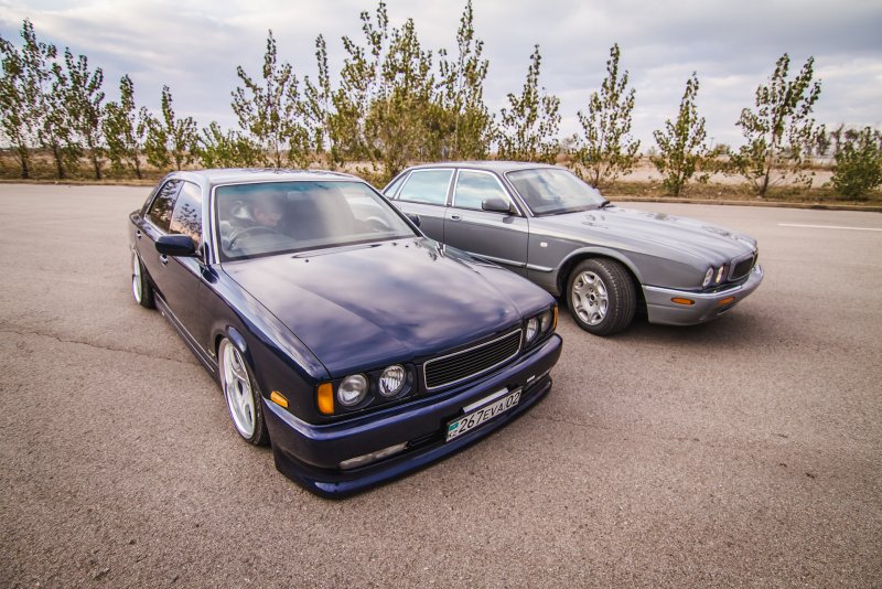 Nissan Gloria 3.0
