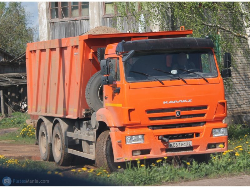 КАМАЗ 55 102 две фары