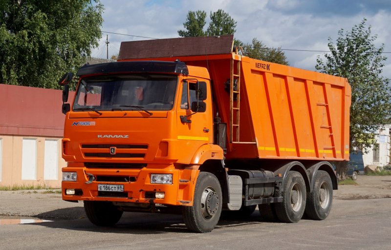 КАМАЗ-5320 (6х4)
