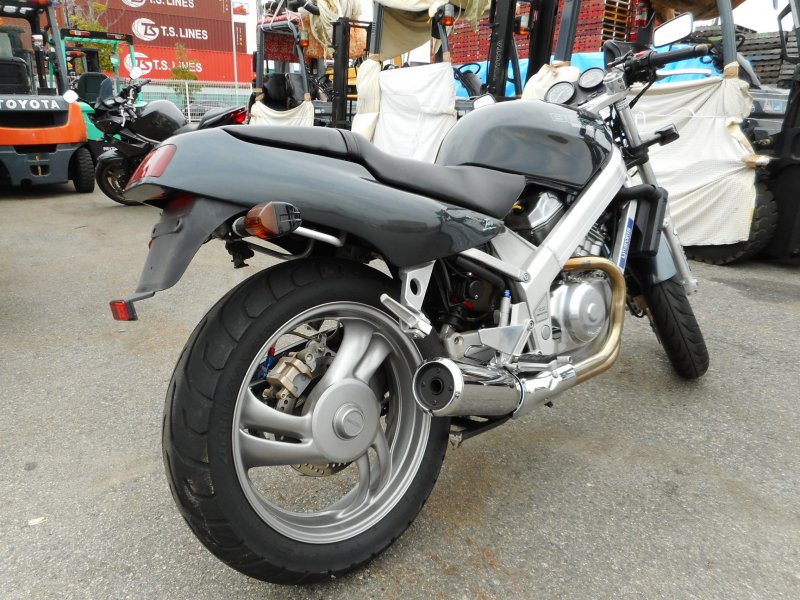 Хонда БРОС 400