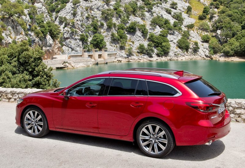 Mazda 6 универсал 2010