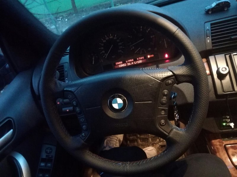 Руль БМВ х5 2004