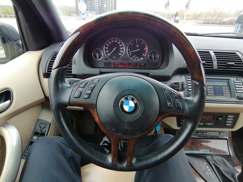 Руль от БМВ x5 f15