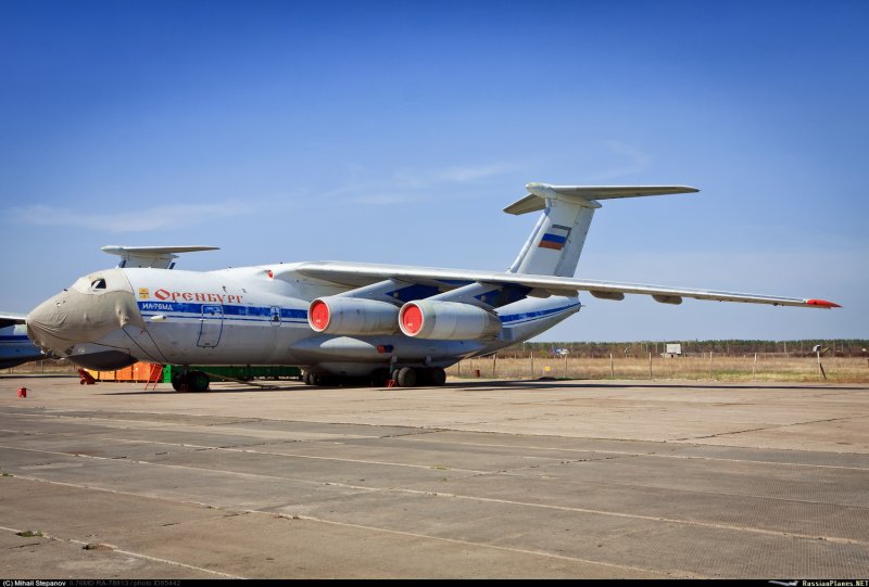 Самолёт ил-76 Оренбург