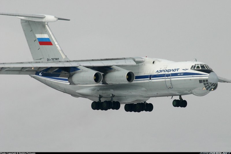 Самолет ил-12д