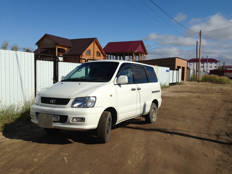 Toyota Lite Ace Noah 2001
