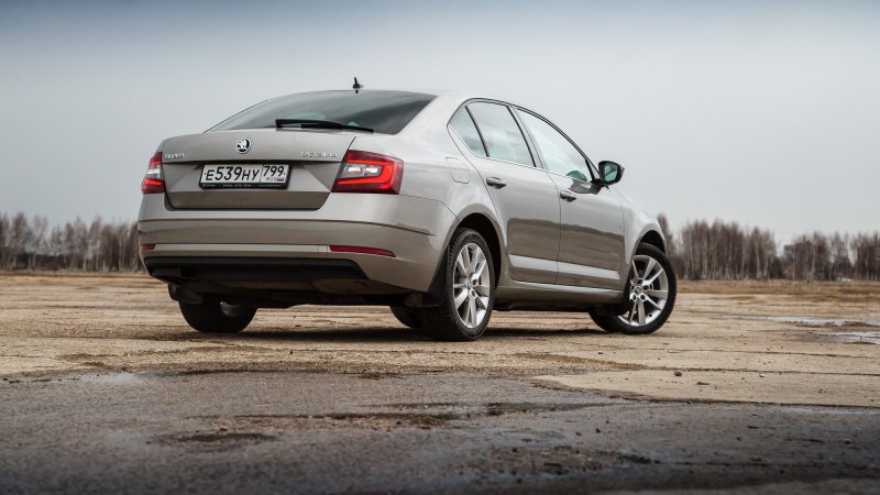 Шкода Октавия лифтбек 2014