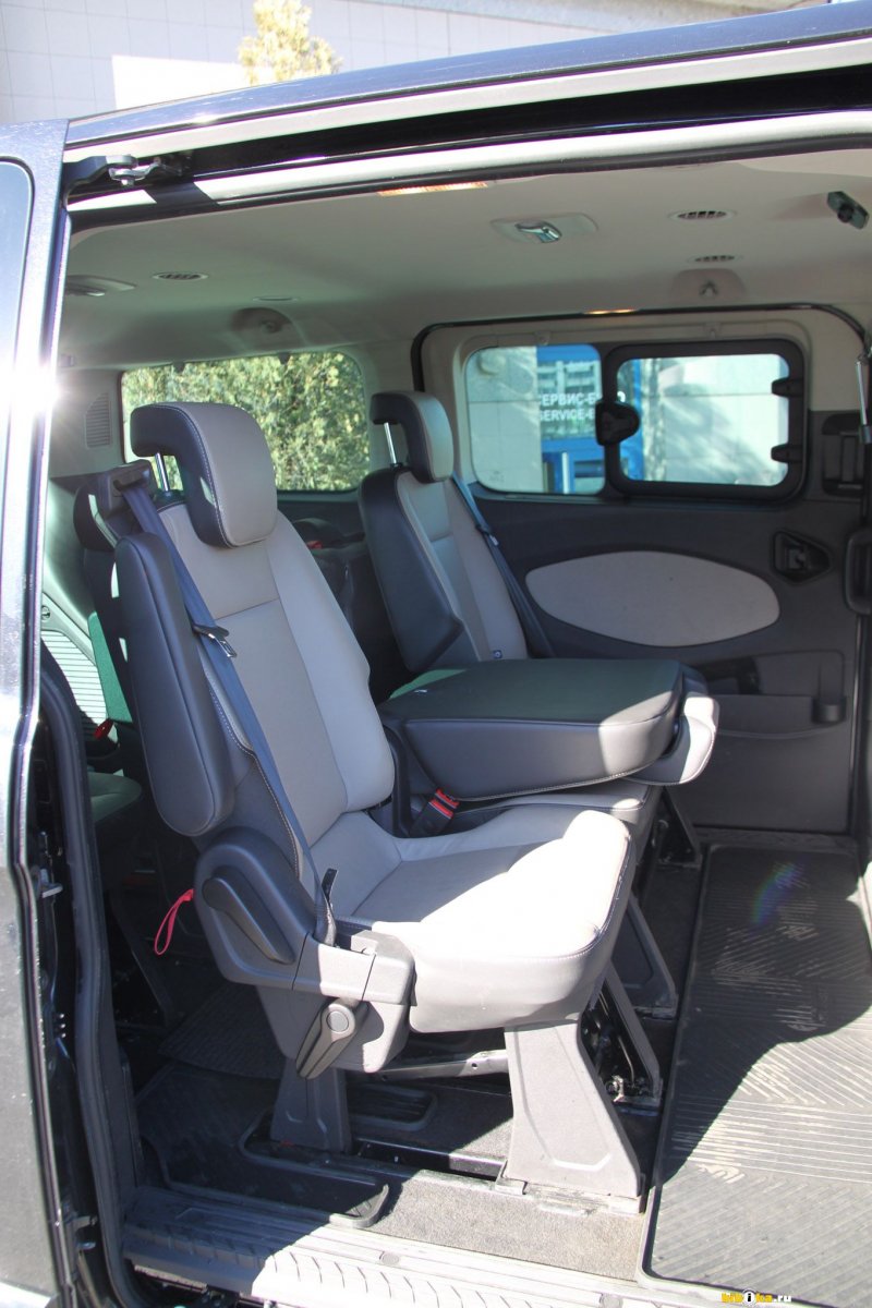 Ford Tourneo Custom 2014