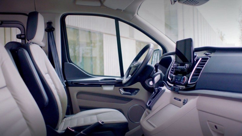 Ford Tourneo Custom 2021