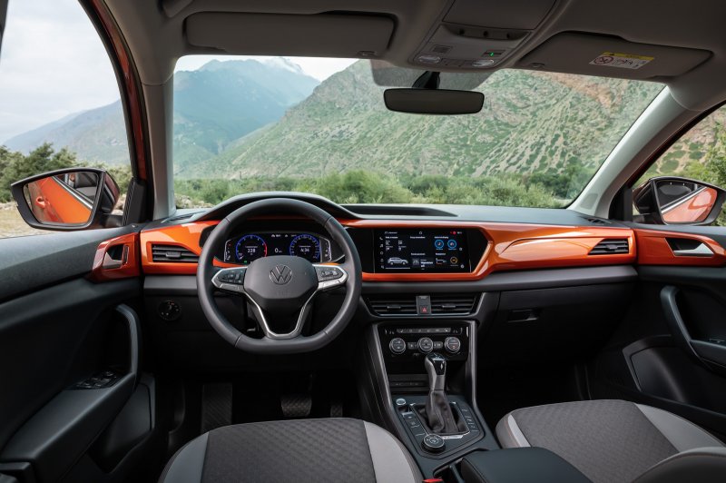 Volkswagen Taos салон