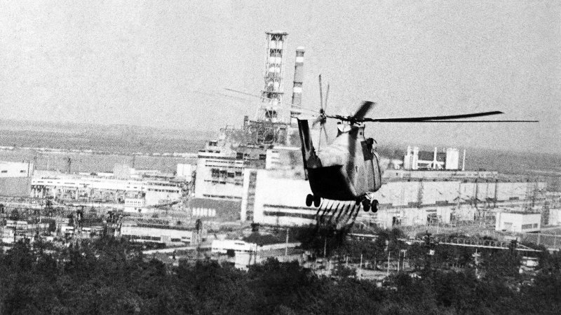 Вертолеты на Чернобыльской АЭС 1986