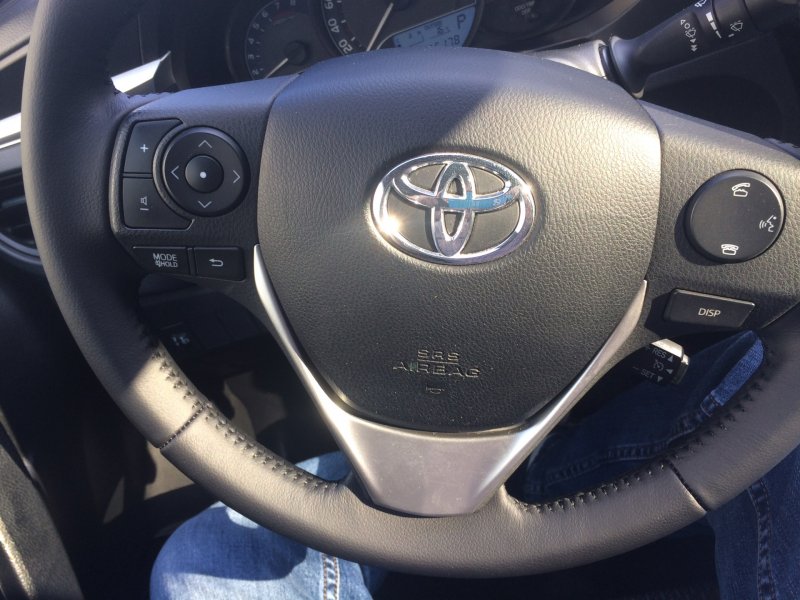 Руль Toyota Corolla e120