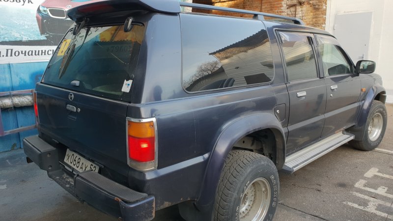Mazda proceed Marvie 35"