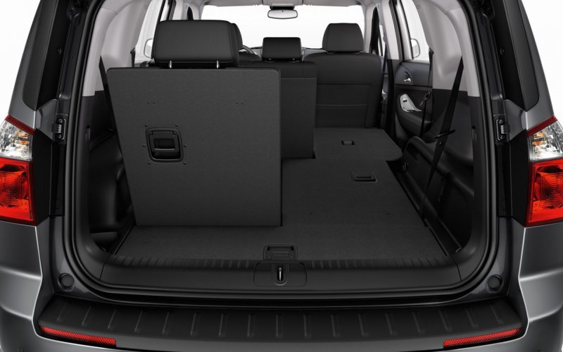 Chevrolet Orlando 2014 багажник