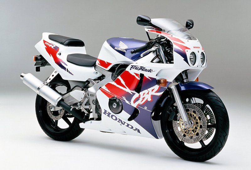 Honda CBR 400 RR 1990