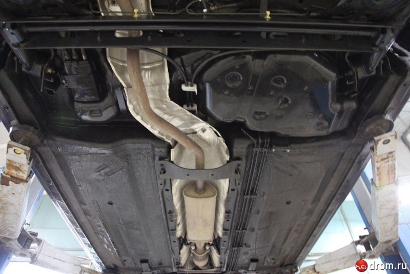 Nissan Sentra b15 днище