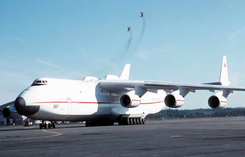 Самолет Мрия АН-225