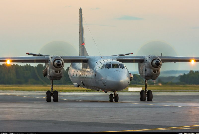 АН 26 самолет