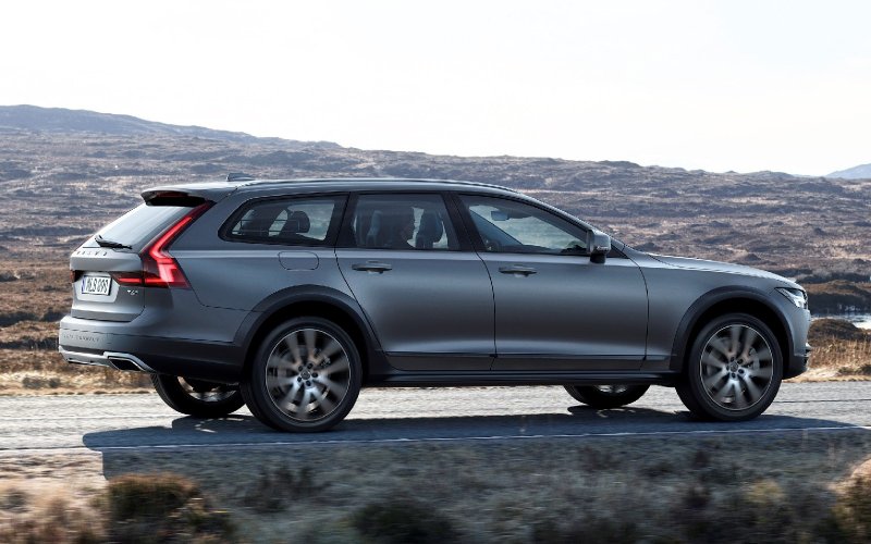 Volvo v90 Cross Country 2021
