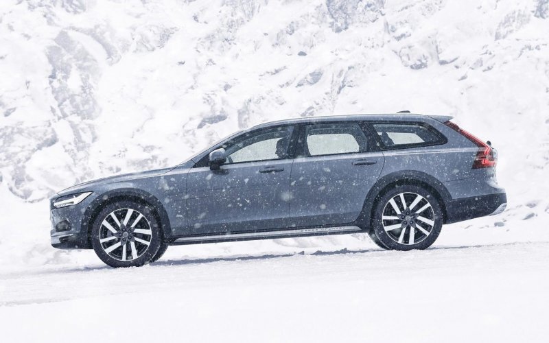 Volvo v90 Cross Country 2021