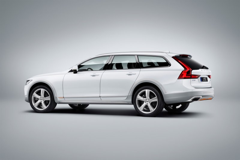 Вольво v90 Cross Country 2020