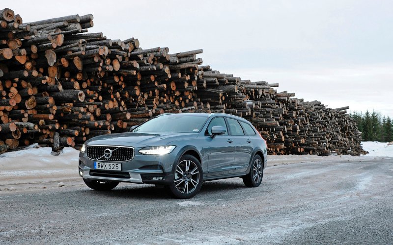 Volvo v90 Cross Country салон