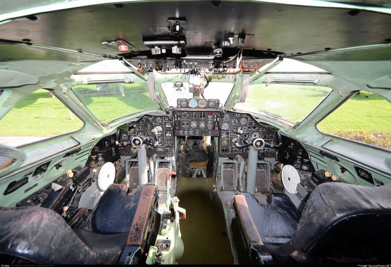 Ту 124 приборная панель
