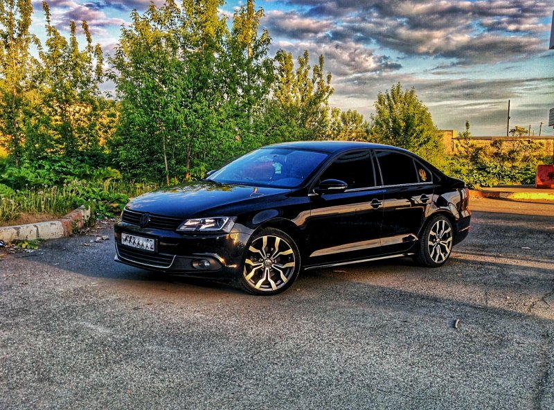 Volkswagen Jetta 6 Black