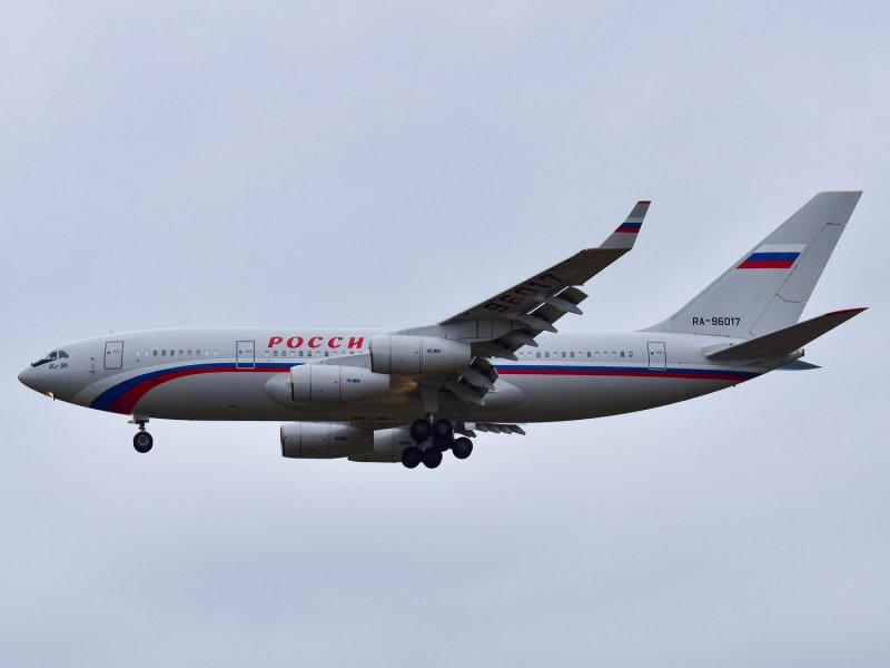 Ил-96 пассажирский самолёт салон