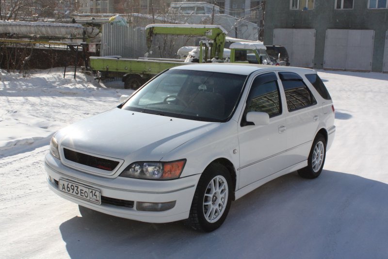 Toyota Vista Ardeo 1999