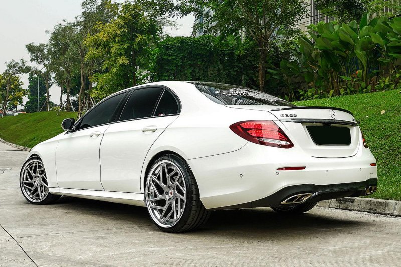 Мерседес e300 AMG