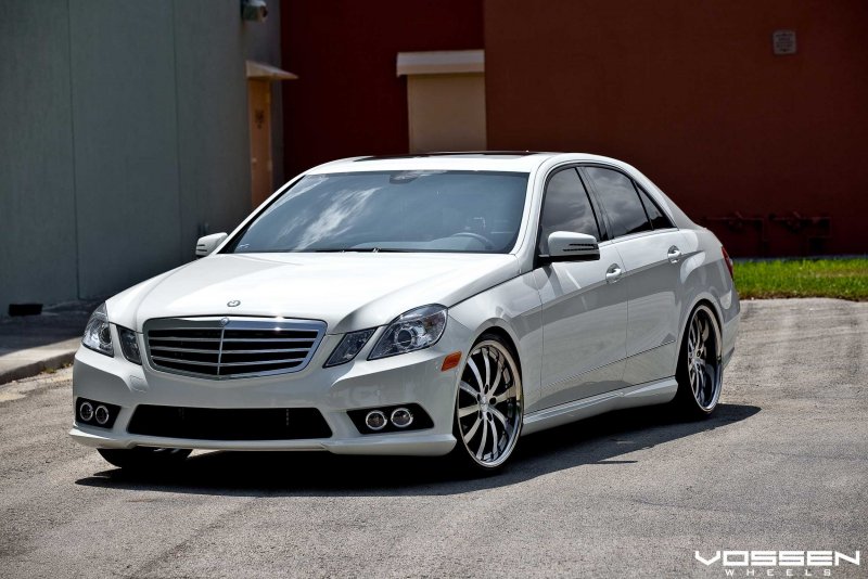 Mercedes e350 белый