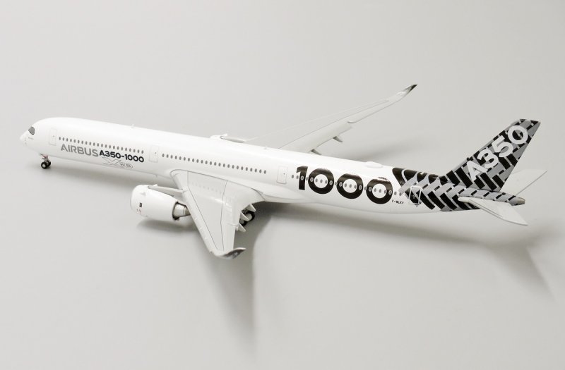 Airbus a350 звезда 1:144