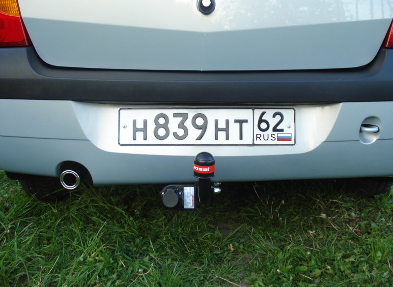 Фаркоп Рено Логан 2011