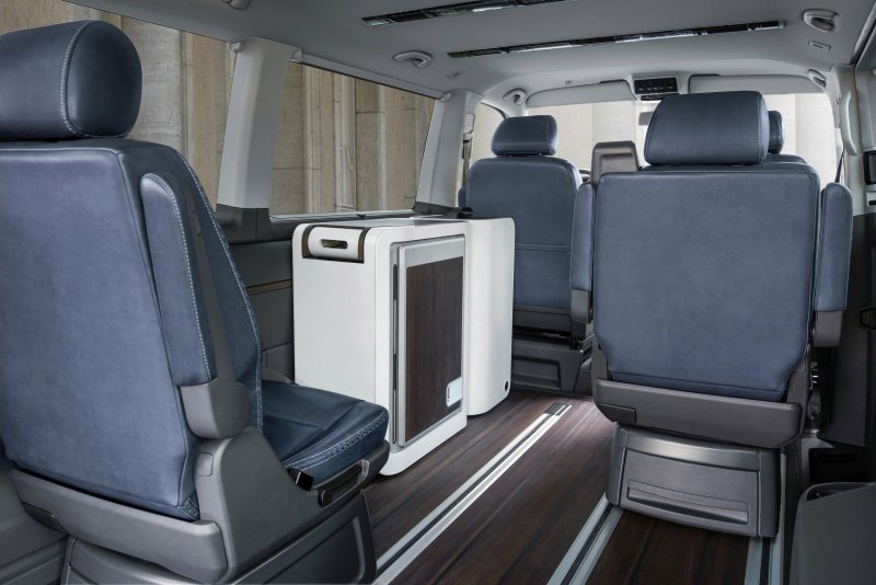 Volkswagen Transporter 6.1 салон