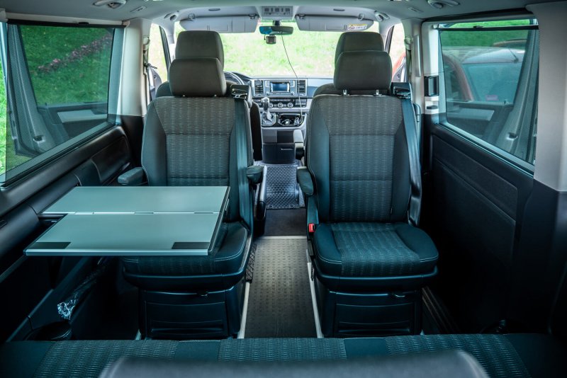Volkswagen Multivan 2019 салон