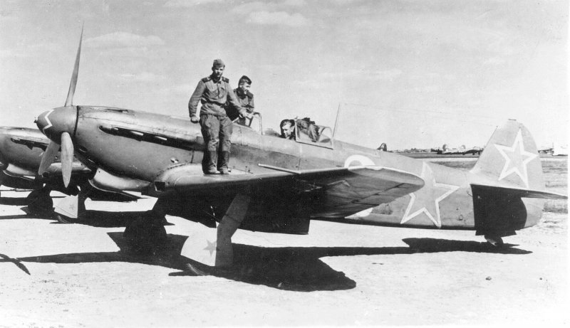 Як-7б истребитель