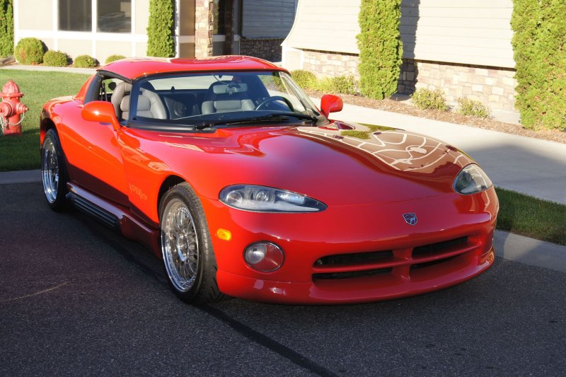 Dodge Viper 1:8